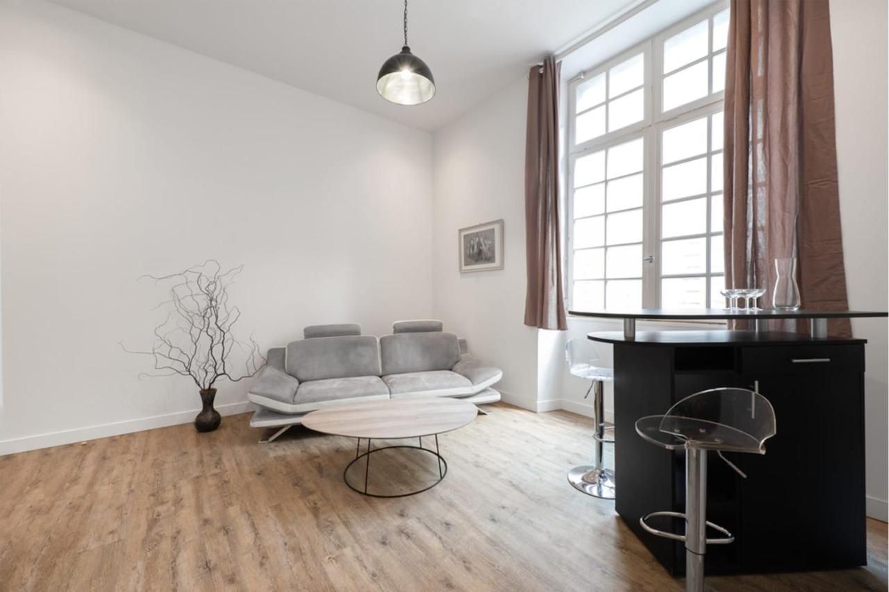 Bright Spacious Well-Equipped Apartment การ์กาซอน ภายนอก รูปภาพ