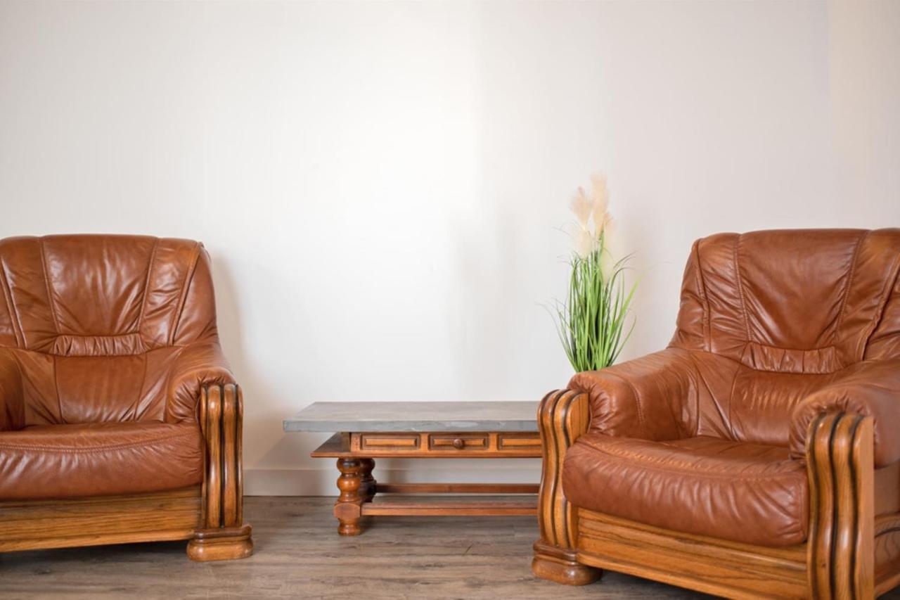 Bright Spacious Well-Equipped Apartment การ์กาซอน ภายนอก รูปภาพ