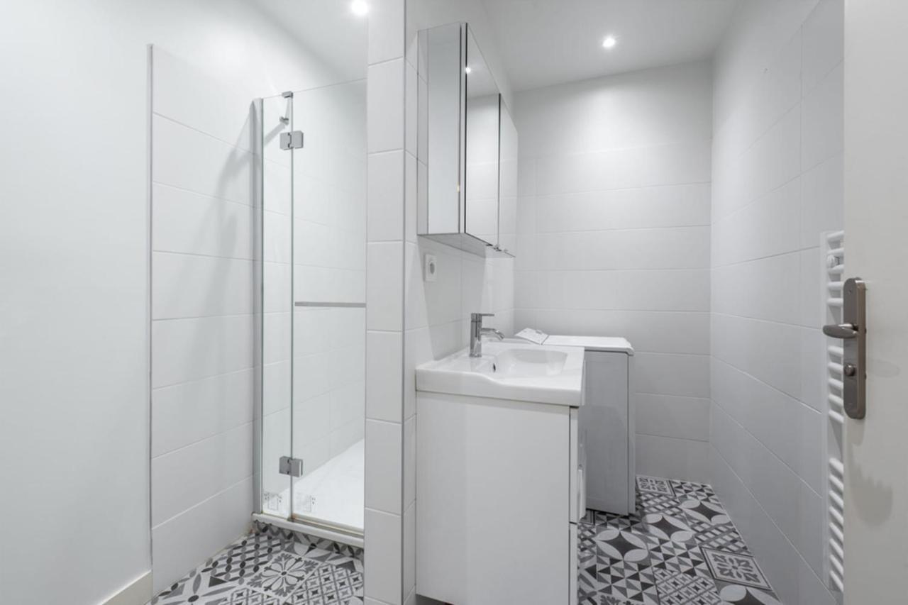 Bright Spacious Well-Equipped Apartment การ์กาซอน ภายนอก รูปภาพ